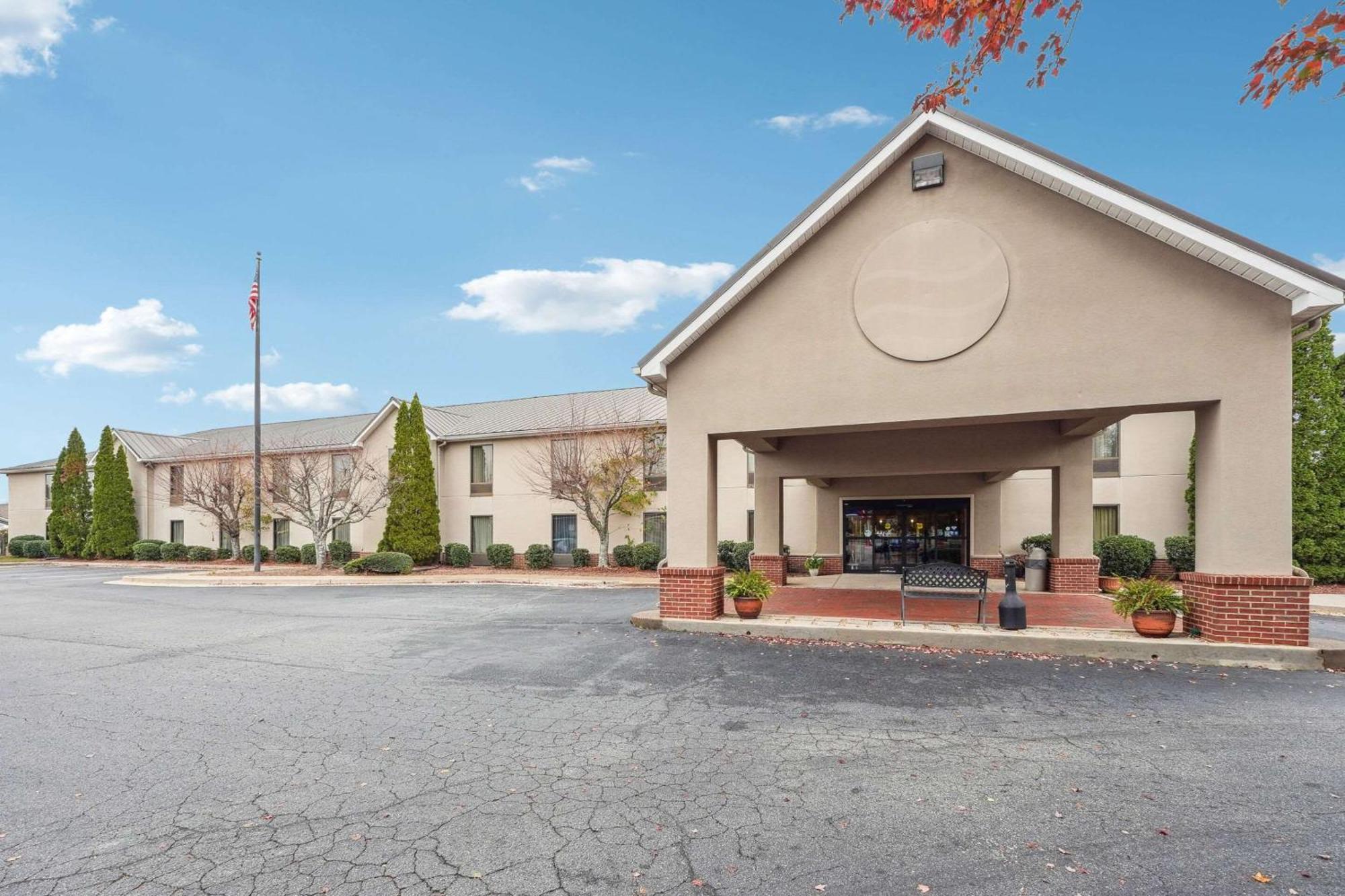 Quality Inn & Suites Dawsonville Zewnętrze zdjęcie